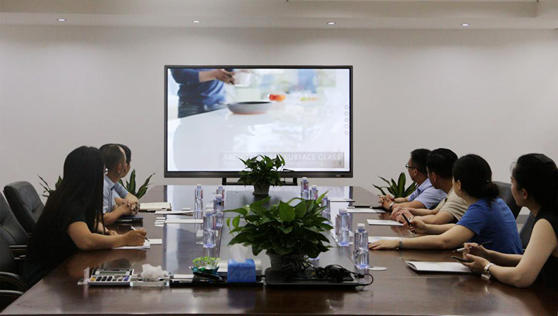 九江开发区管委会叶心林主任与华体会体育领导参加座谈会