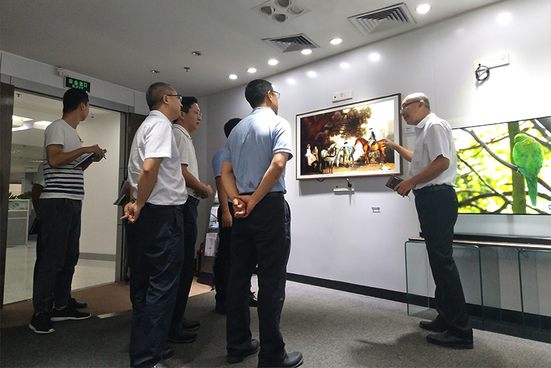 坂田街道党工委书记初庆同志一行莅临华体会体育走访调研